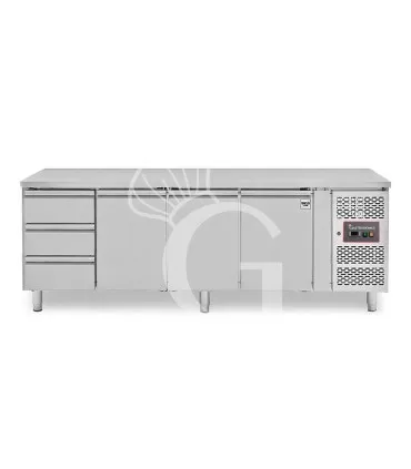 Ultimissimo Modello Tavolo Refrigerato 3 cassetti sinistra e 3 porte -18°C/-22°C - Prof. 700 mm