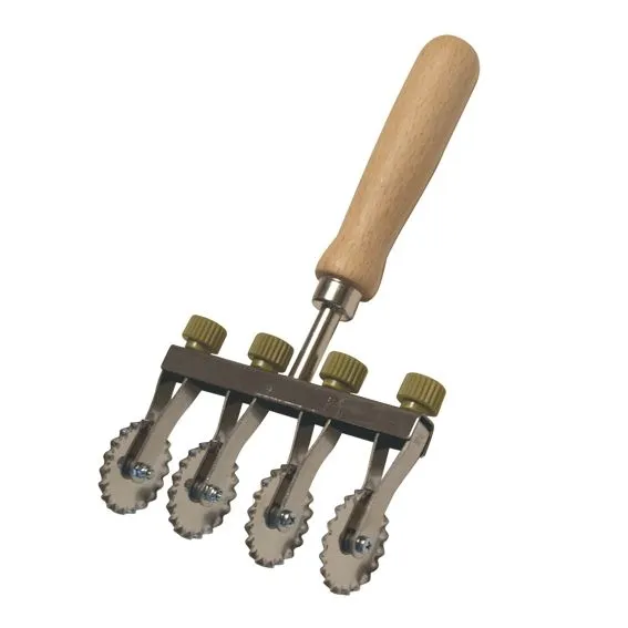 TAGLIAPASTA LAMA DENTATA 4 LAME A.170 Nuova Collezione