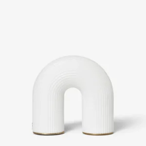 Non Perdere Ferm Living Vuelta Por Lampada da Tavolo