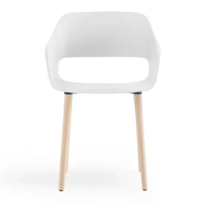 Must-Have Pedrali Babila poltrona con gambe in frassino