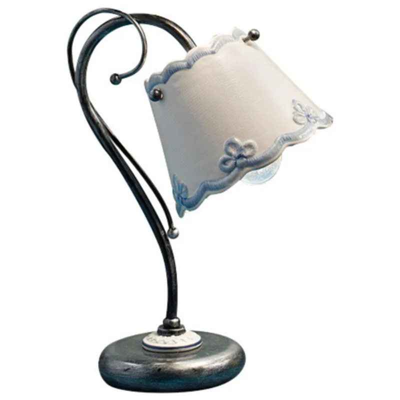 Compra Adesso Lampada da comodino rustica in metallo decorata a mano Ceramico RAVENNA H 30 cm Sp 14 cm 20 cm peso 0,55 kg - Attacco Lampada E14 interno esterno, Bianco Vintage Ferroluce