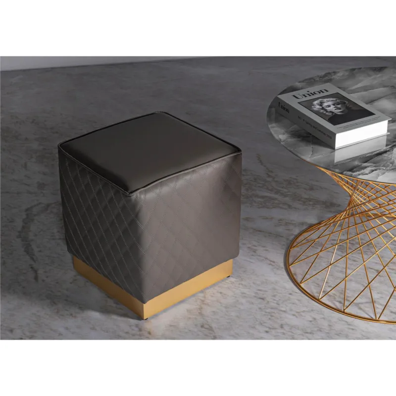 Solo Oggi Pouf QUADRATO Grey trapuntato in Simil pelle con base oro SHARON Dimensioni 35x35x h38 cm, Rivestimento simil Grigio Mauro Ferretti
