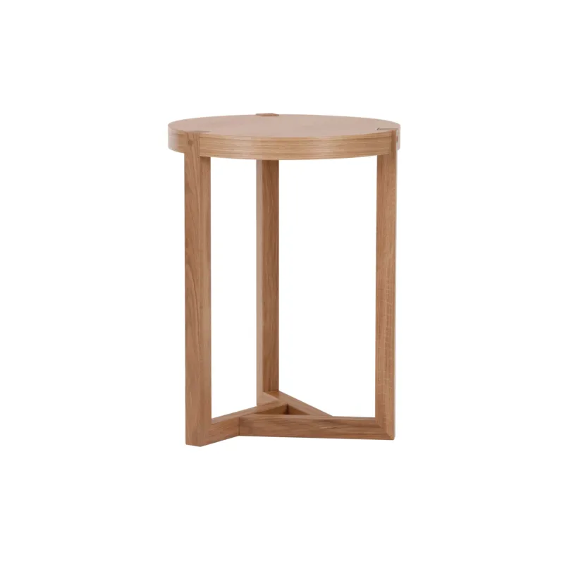 Ultime Pezzi Tavolino Brentwood in legno ingegnerizzato e massiccio, dimensioni 41 x 41 x h55 cm, peso 7 Kg, finitura quercia Woodman