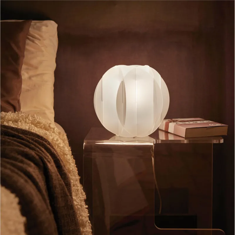 Ultimissimo Modello Lampada da tavolo in metacrilato ALLEGRETTA Ø22 cm bianco satinato Emporium