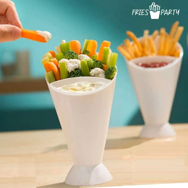 Compra Online Cono Porta Patatine Fritte Dispenser Salse Plastica Bianco Party Feste 10 x 16,5