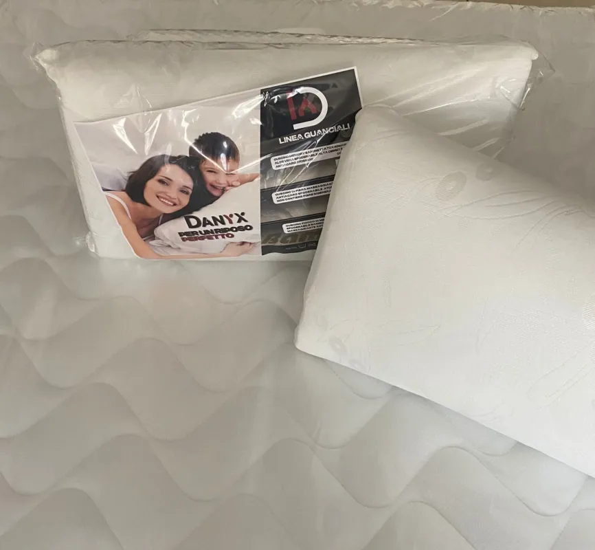 Cuscino in Fibra Super Soft 70x40 H 18cm Federa in Bamboo Guanciale da Letto Consegna Rapida