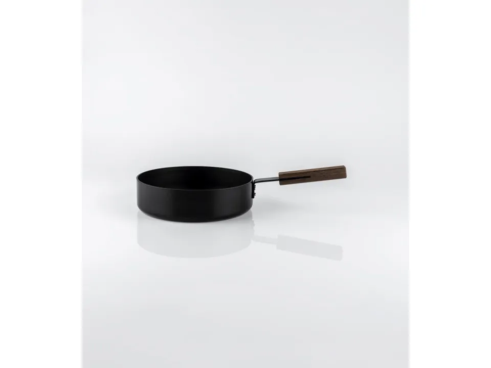 Black, tegame 24 cm Quantità Limitata