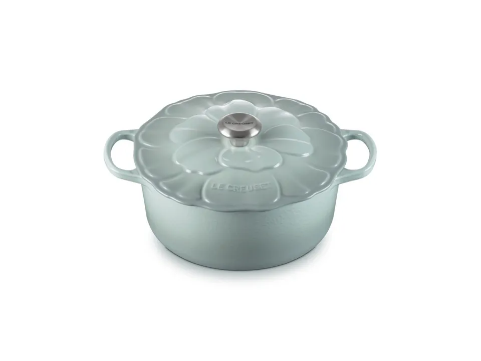 Spedito Oggi Cocotte rotonda con coperchio a fiore in ghisa vetrificata 26 cm - sea salt