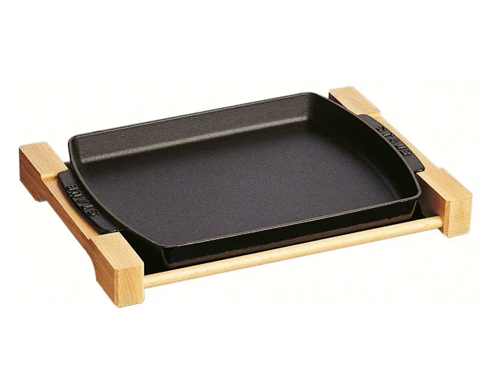 Economico Teglia nera con base in legno, 33x23