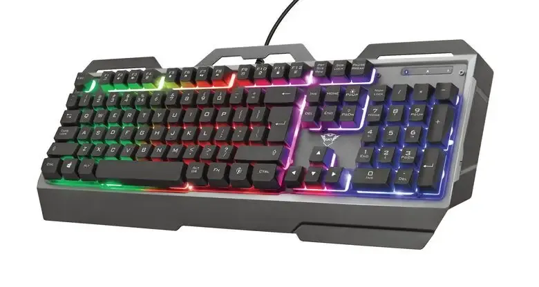 Trust GXT 856 Torac tastiera USB QWERTY Italiano Nero Novità