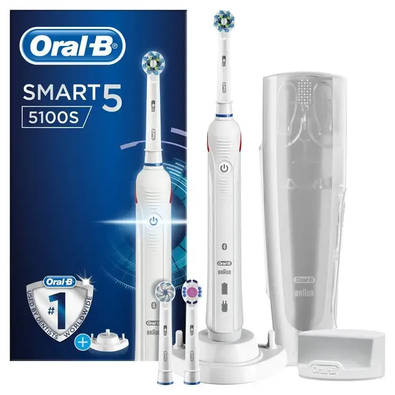 Oral-B Spazzolino Elettrico Ricaricabile Smart 5 5100S CrossAction, 1 Bianco Manico Connesso, 5 Modalità Tra Cui Sbiancante, Denti Sensibili E Protezione Gengive, 3 Testine Custodia da viagg Reso Gratuito