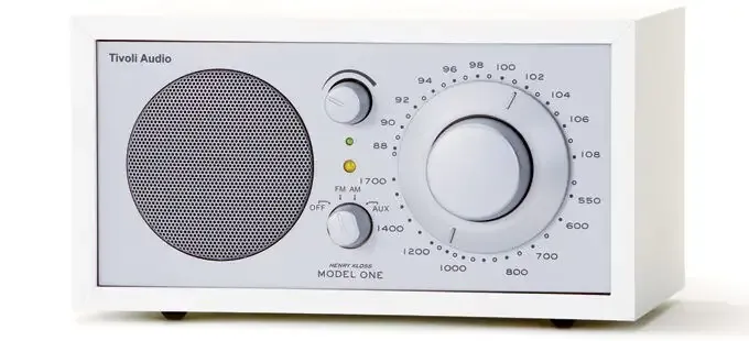 Vendita Finale Tivoli Audio Model One Portatile Analogico Argento, Bianco