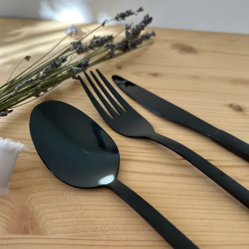 Set Posate 18 Pezzi Nero Lucido - Preziosa Home Subito Disponibile