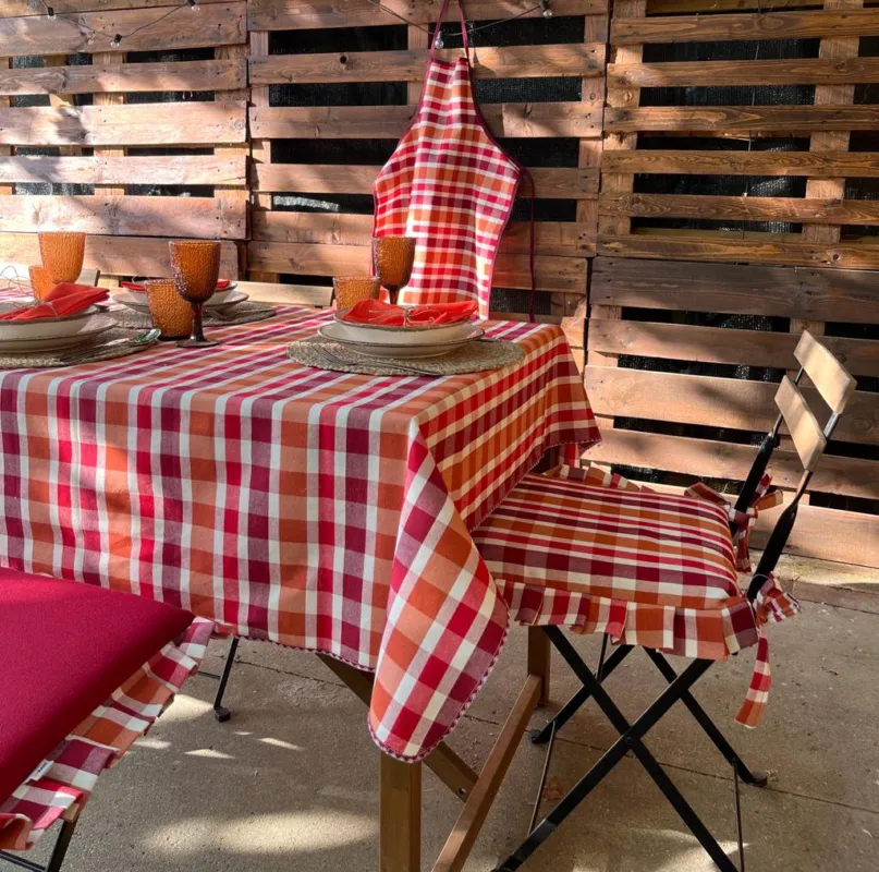 Tovaglia quadrata SQUARE by Karì Nuovo Arrivo