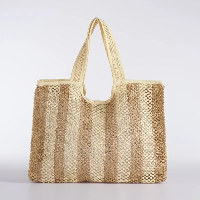 Quantità Limitata Borsa Mare Nairobi Con Zip e Tasca Interna Maè - Via Roma 60